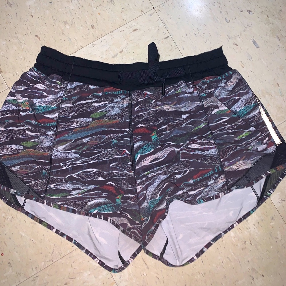 Lulu lemon hotty hot shorts